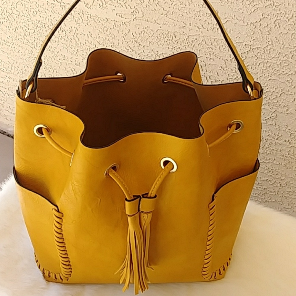 Draw string Tassel handbag set 12.75(L)X6.50(W)X12 - Picture 4 of 8